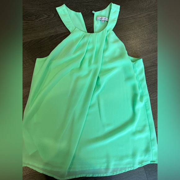 Tank top - Picture 1 of 2